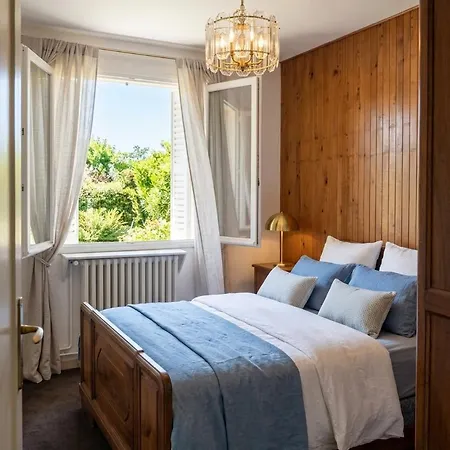 Monterey Villa *